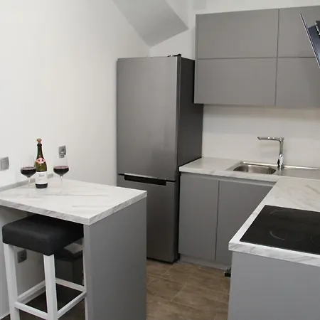 Ivana Apartment *