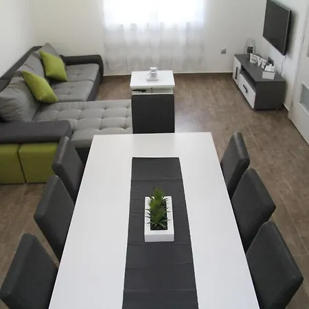 Ivana * بيوغْغاد نا موغو